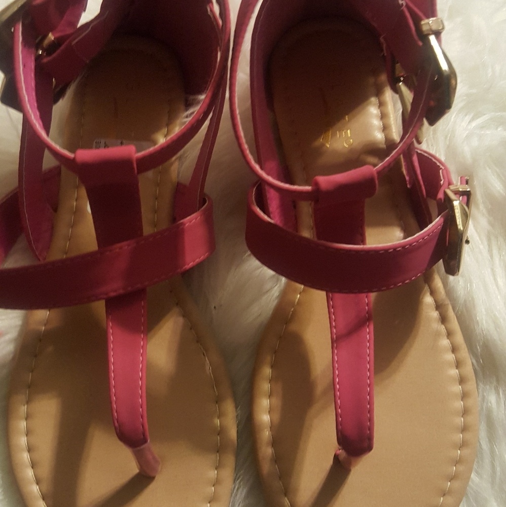 Flats - Picture 3 of 3